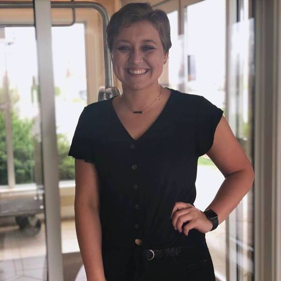 Meet your Posher, Michaela - Picture 1 of 1